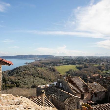 La Terrazza Nel Borgo Apartment Bracciano  Luaran gambar