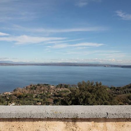 La Terrazza Nel Borgo Apartment Bracciano  Luaran gambar