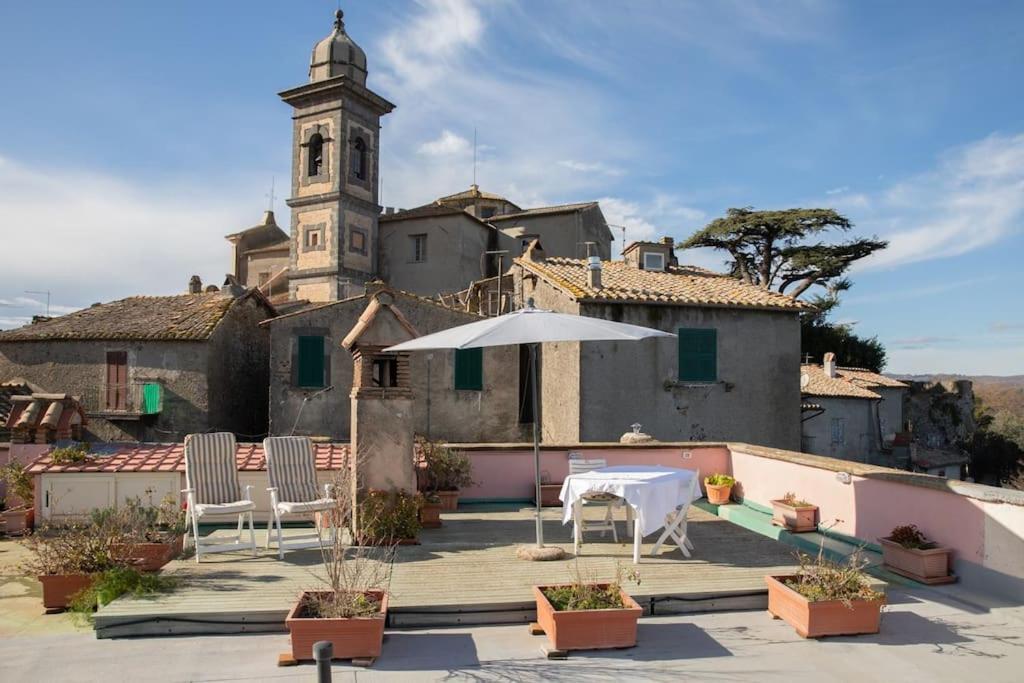 La Terrazza Nel Borgo Apartment Bracciano  Luaran gambar